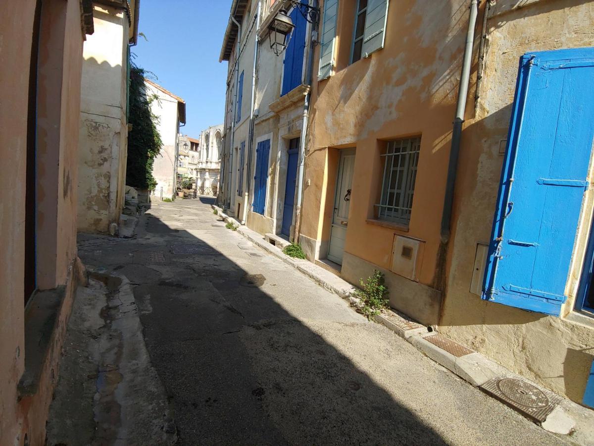 Charmante Maison Arlesienne A L'Ombre Des Arenes, De 2 A 5P Buitenkant foto