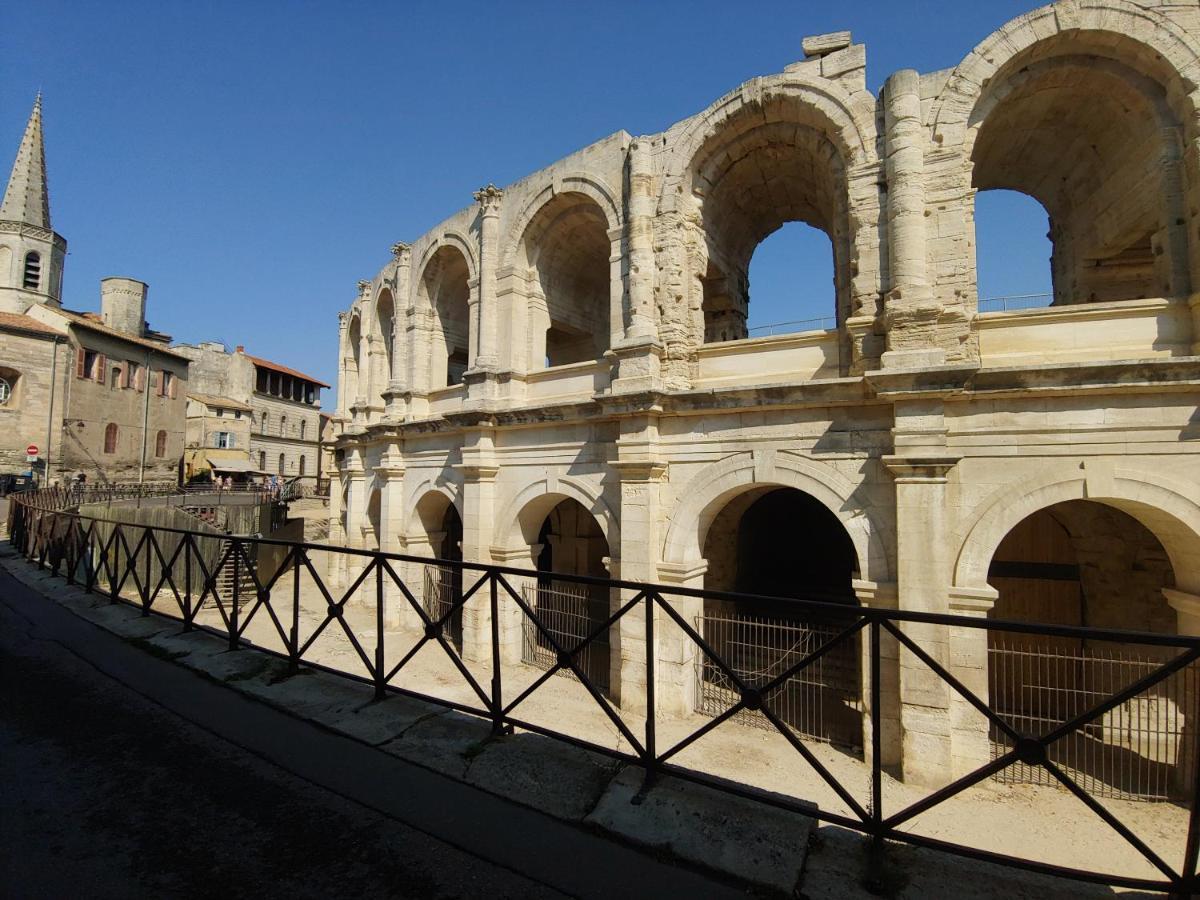 Charmante Maison Arlesienne A L'Ombre Des Arenes, De 2 A 5P Buitenkant foto