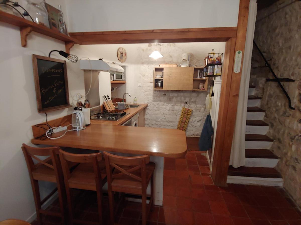 Charmante Maison Arlesienne A L'Ombre Des Arenes, De 2 A 5P Buitenkant foto